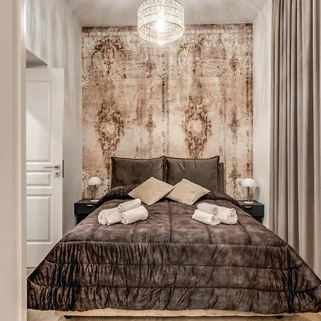 Boutique Spagnoli 4* Neapel